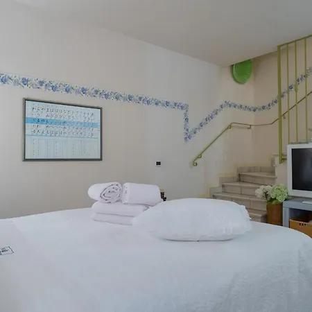 At Durrueli's Отель типа 