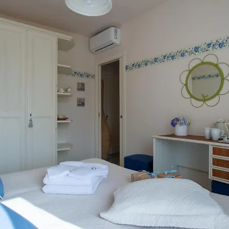 At Durrueli's Отель типа 